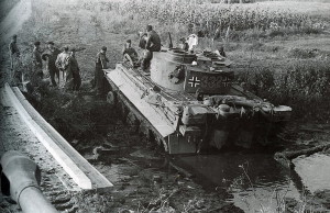 Znamenka - Soviet Union capture Nazi tank