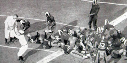 1932: Vidal scores the first touchdown. Photo: United States Military Academy. Caption: Nimitz Library Digital Collections. 