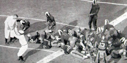 1932: Vidal scores the first touchdown. Photo: United States Military Academy. Caption: Nimitz Library Digital Collections.