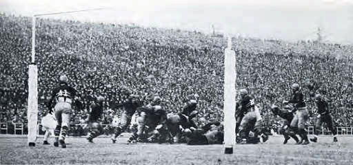 1924 Army Navy football game. Photo: Special Collections & Archives Department, Nimitz Library, United States Naval Academy.