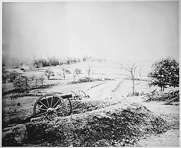 Barlows’ Knoll after first day’s battle, Gettysburg, Pennsylvania, northwest of town. July 1, 1863. Credit: National Archives.