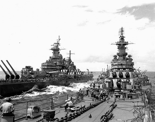USS Missouri (BB-63) (at left) Transferring personnel to USS Iowa (BB-61), while operating off Japan on 20 August 1945. Credit: Naval Historical Center