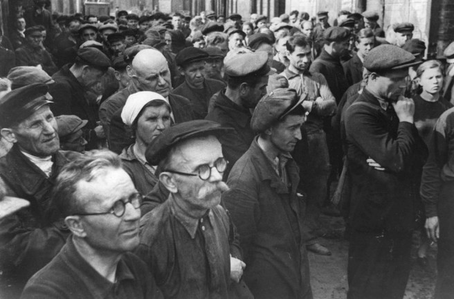 Rally at Kirov Works, June 1941. Credit: Tsentralniy Gosudarstvenniy Arkhiv Kinofotofonodokumentov