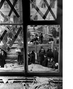 October 1941: courtyard of the Young People's Theatre, after shelling. Credit: Tsentralniy Gosudarstvenniy Arkhiv Kinofotofonodokumentov Sankt-Peterburga