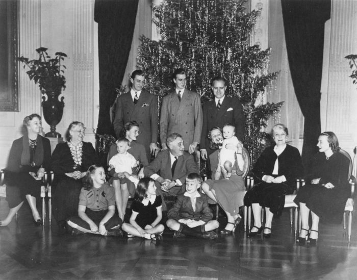 Roosevelt family on Christmas