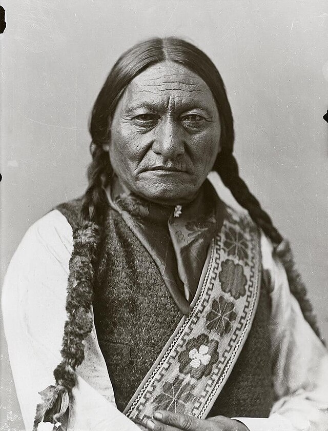 Portrait of Sitting Bull taken at the studio William Notman & Son, in Montreal, Canada, in 1885